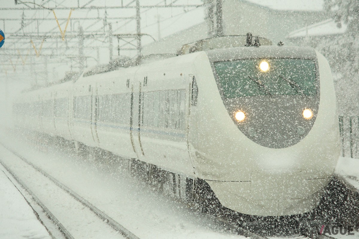 かつて北越急行ほくほく線を走っていた特急「はくたか」