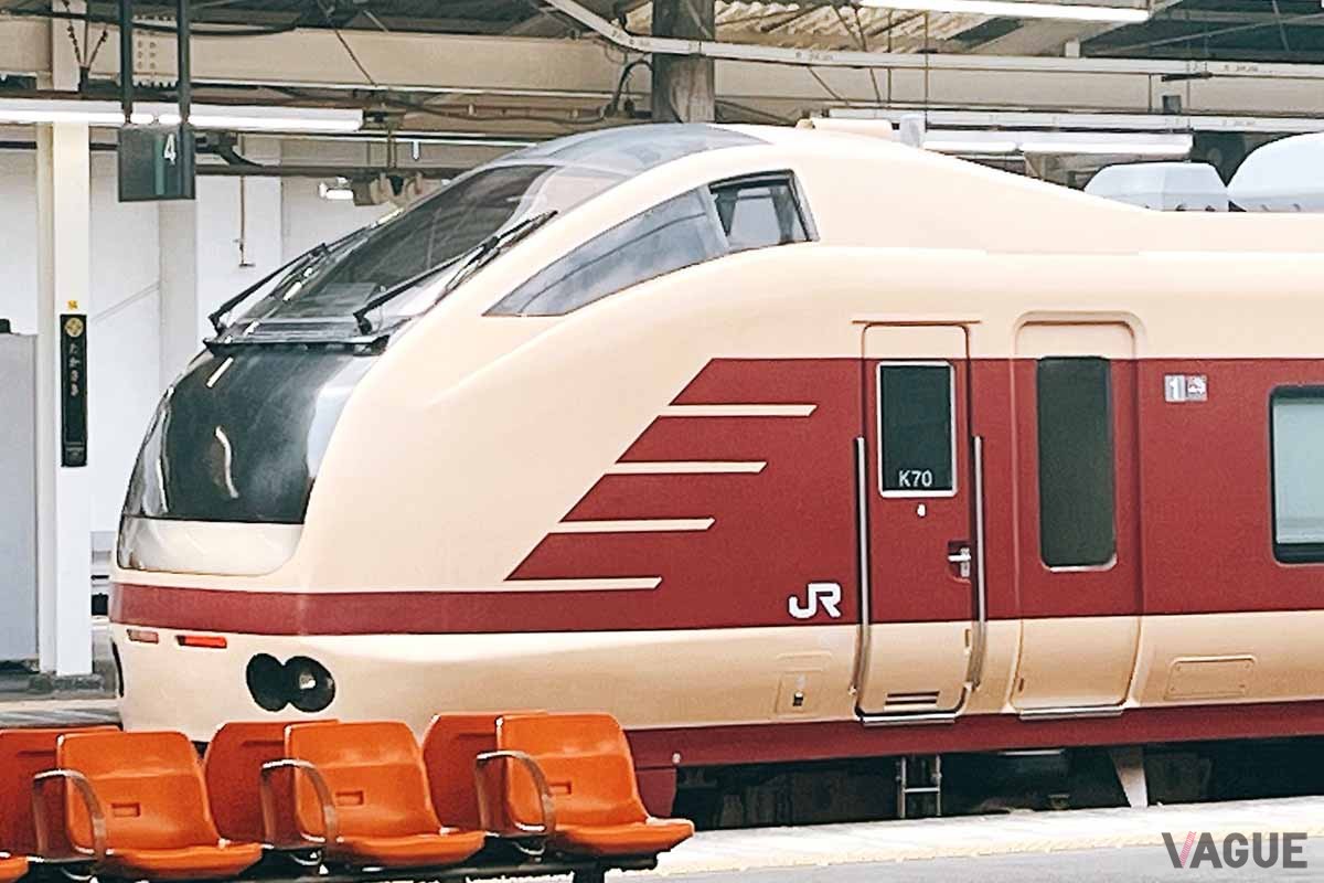 2025年2月15日に1日1往復のみ運転される特急「ほくほく十日町雪まつり」号。E653系7両、全車指定席で運行される