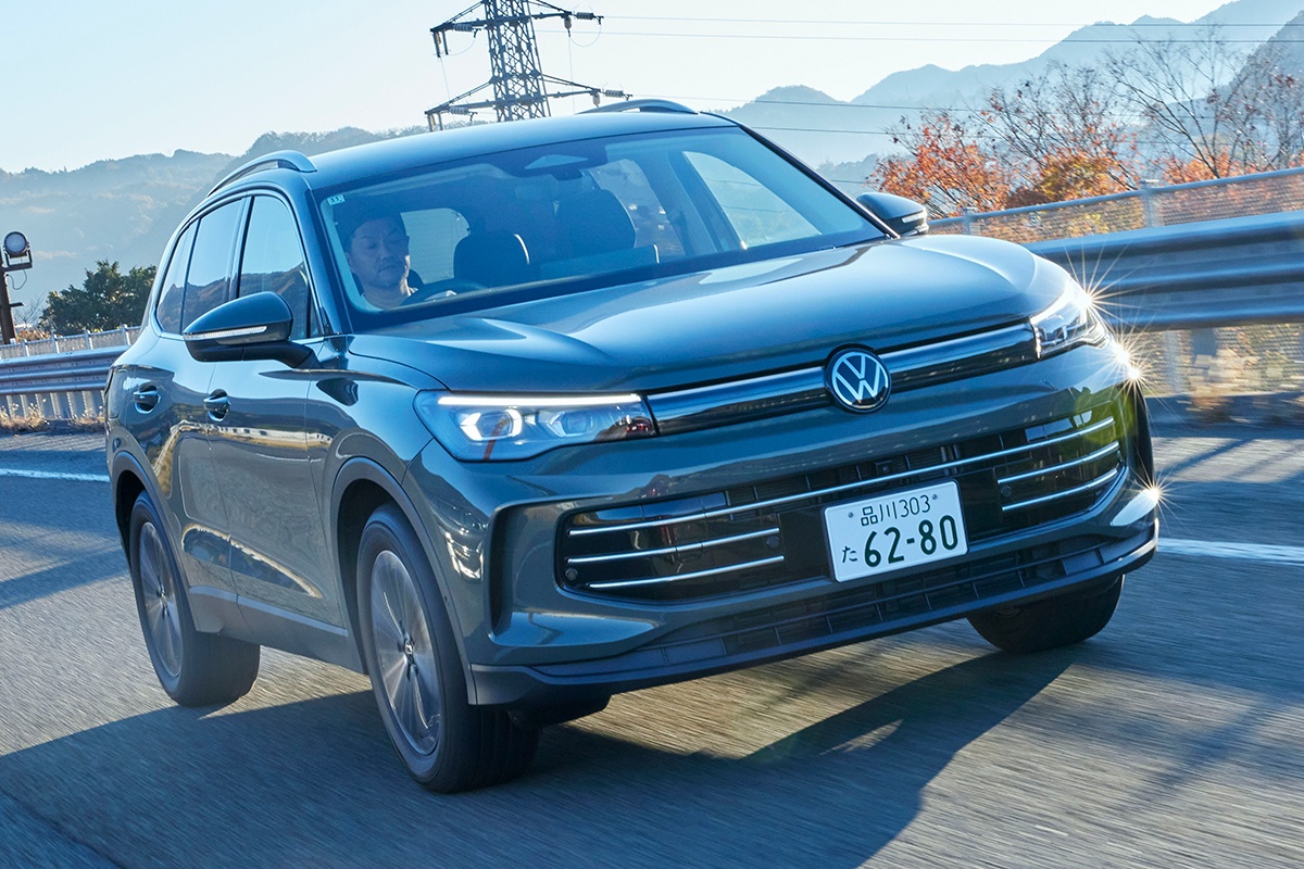 トルクフルなパワーユニットで高速道路での走行もスムーズ