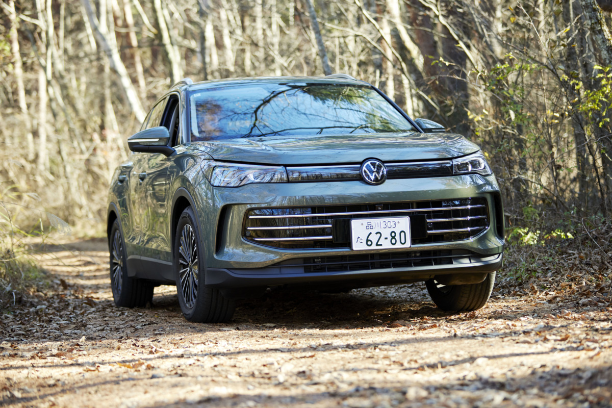 フラットダートではSUVならではの安定した走りをみせるティグアン