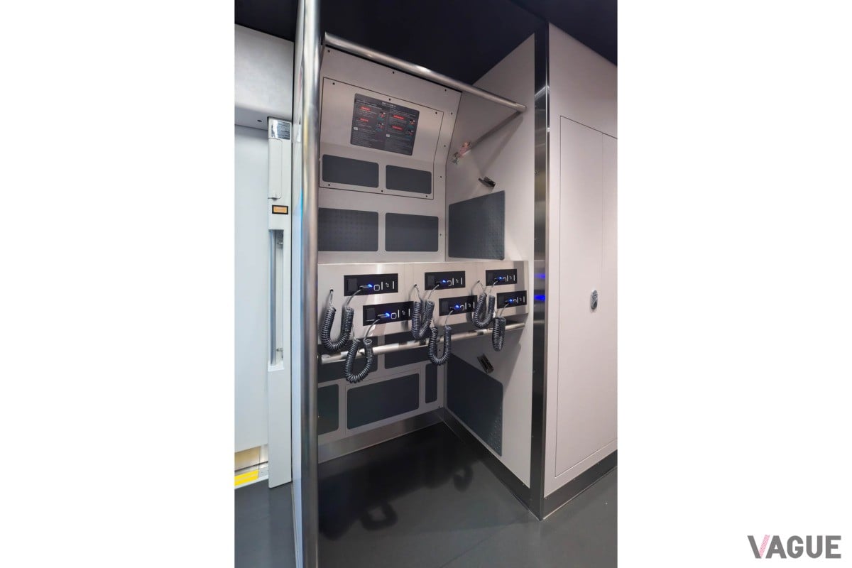 「スペーシアX」：バゲッジボード