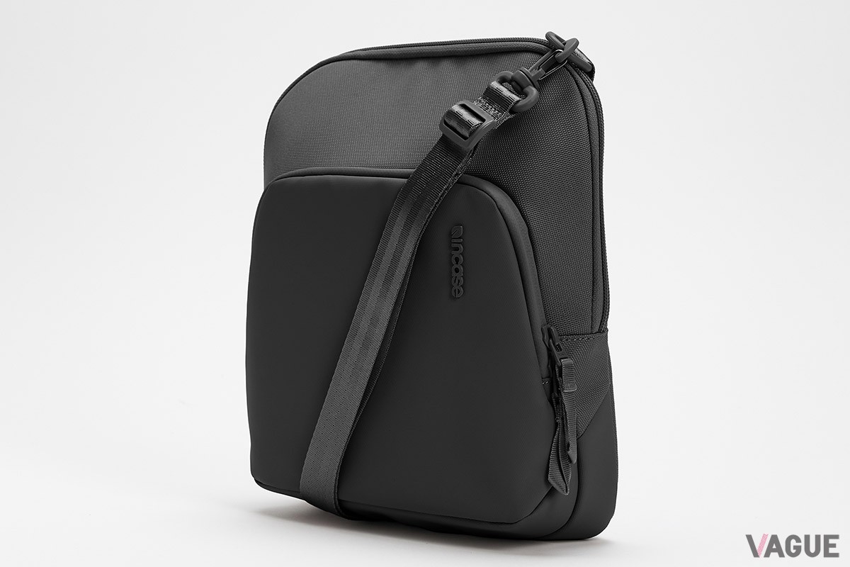 インケース「A.R.C.」コレクションの新作「A.R.C. Crossbody Bag」