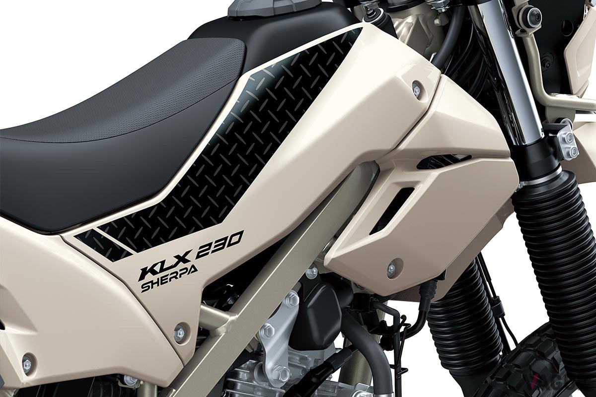 カワサキの新発想バイク「KLX230シェルパ」