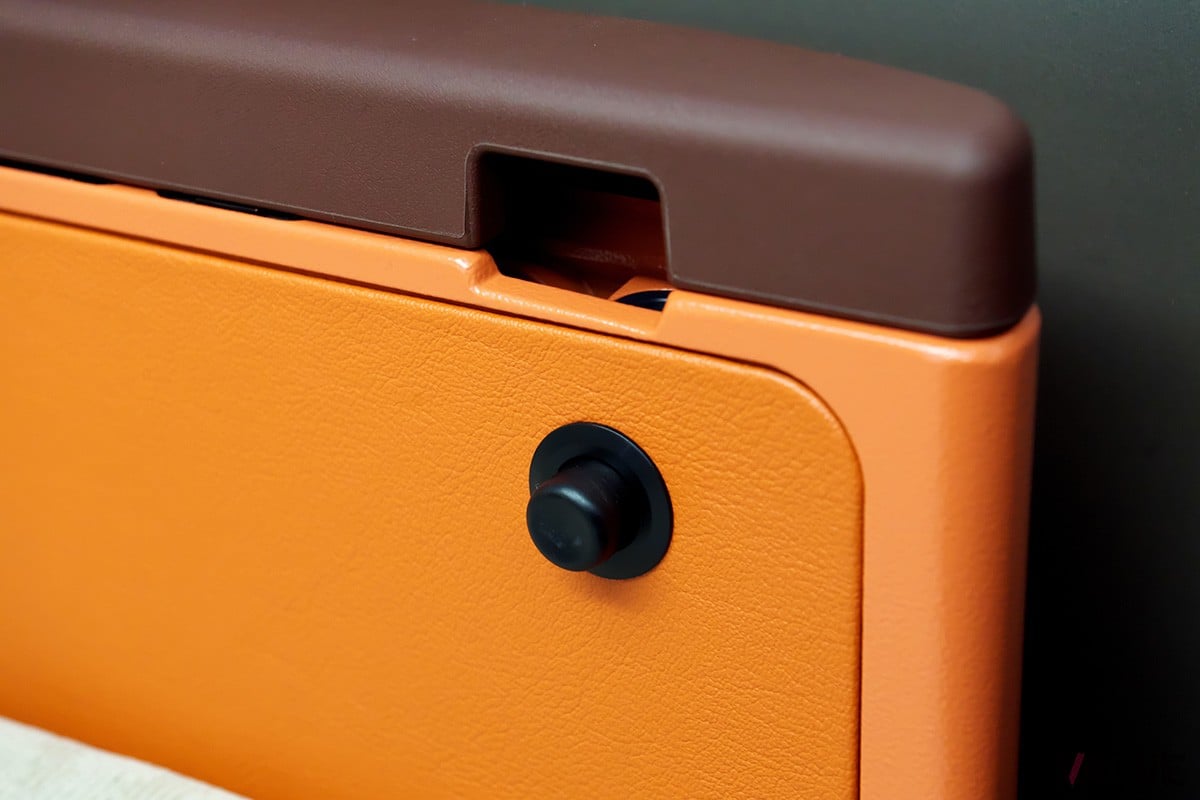 「スペーシアX」：プレミアムシート（コンセント）