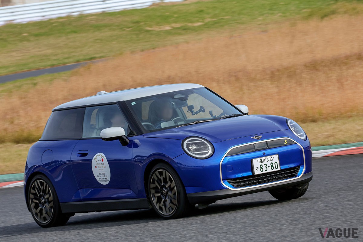 「10ベストカー」に選出されたMINI「クーパー」