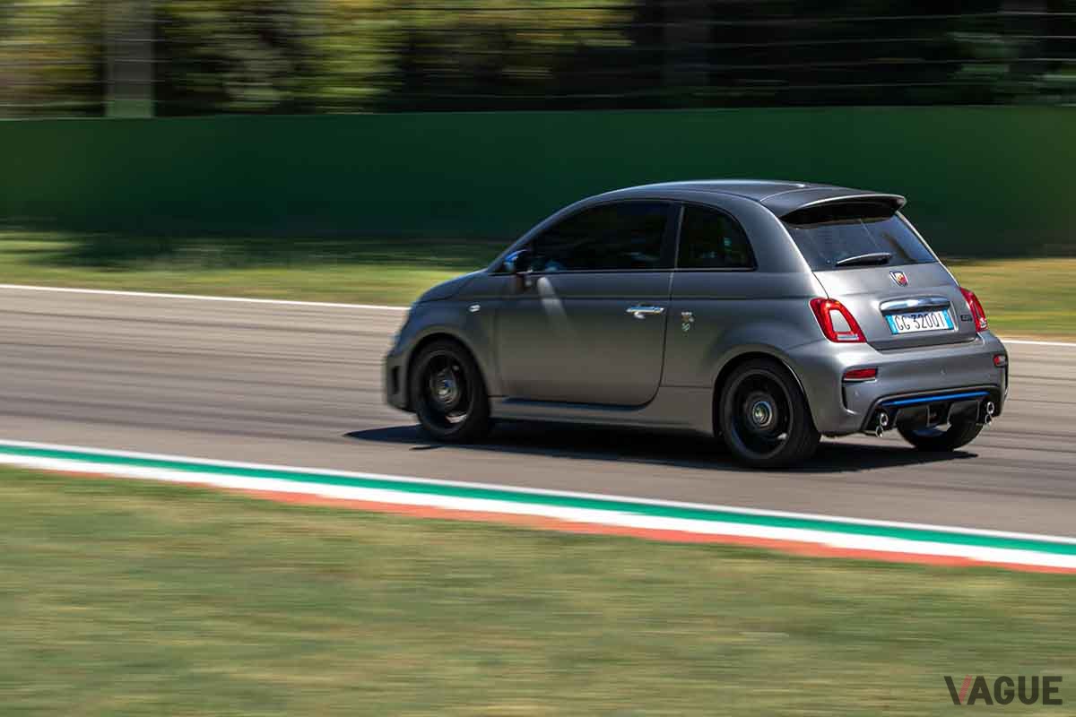 「アバルトF595C」のベース車、アバルトF595