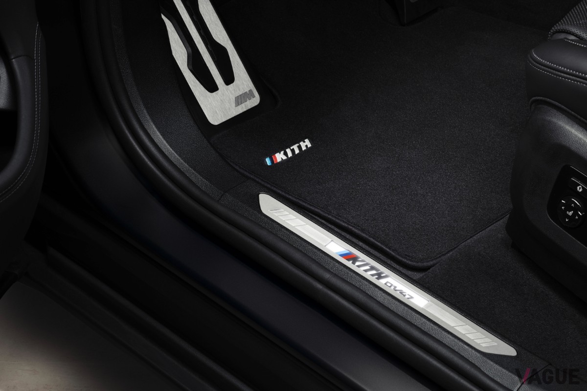 世界初公開された「2025 BMW XM by Kith」のインテリア