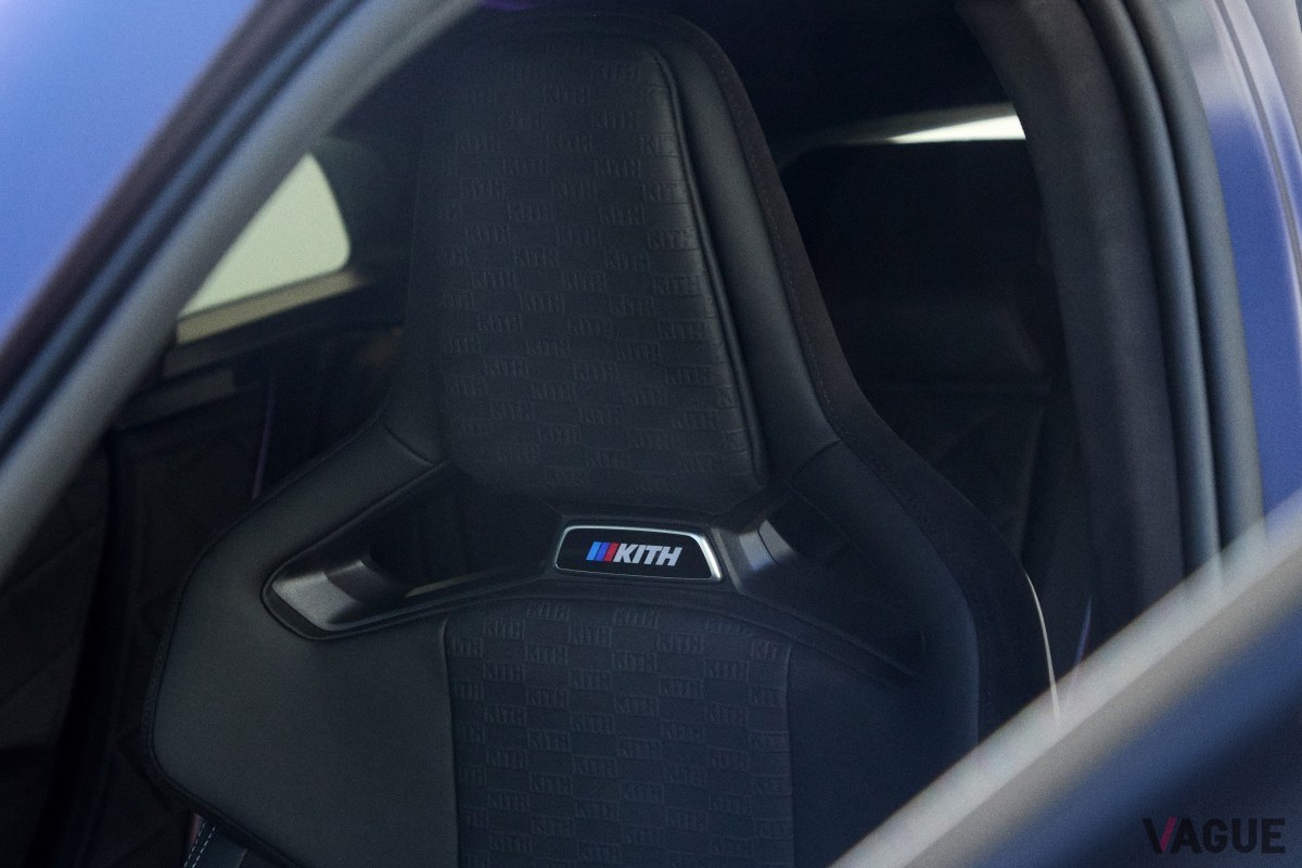 世界初公開された「2025 BMW XM by Kith」のシート