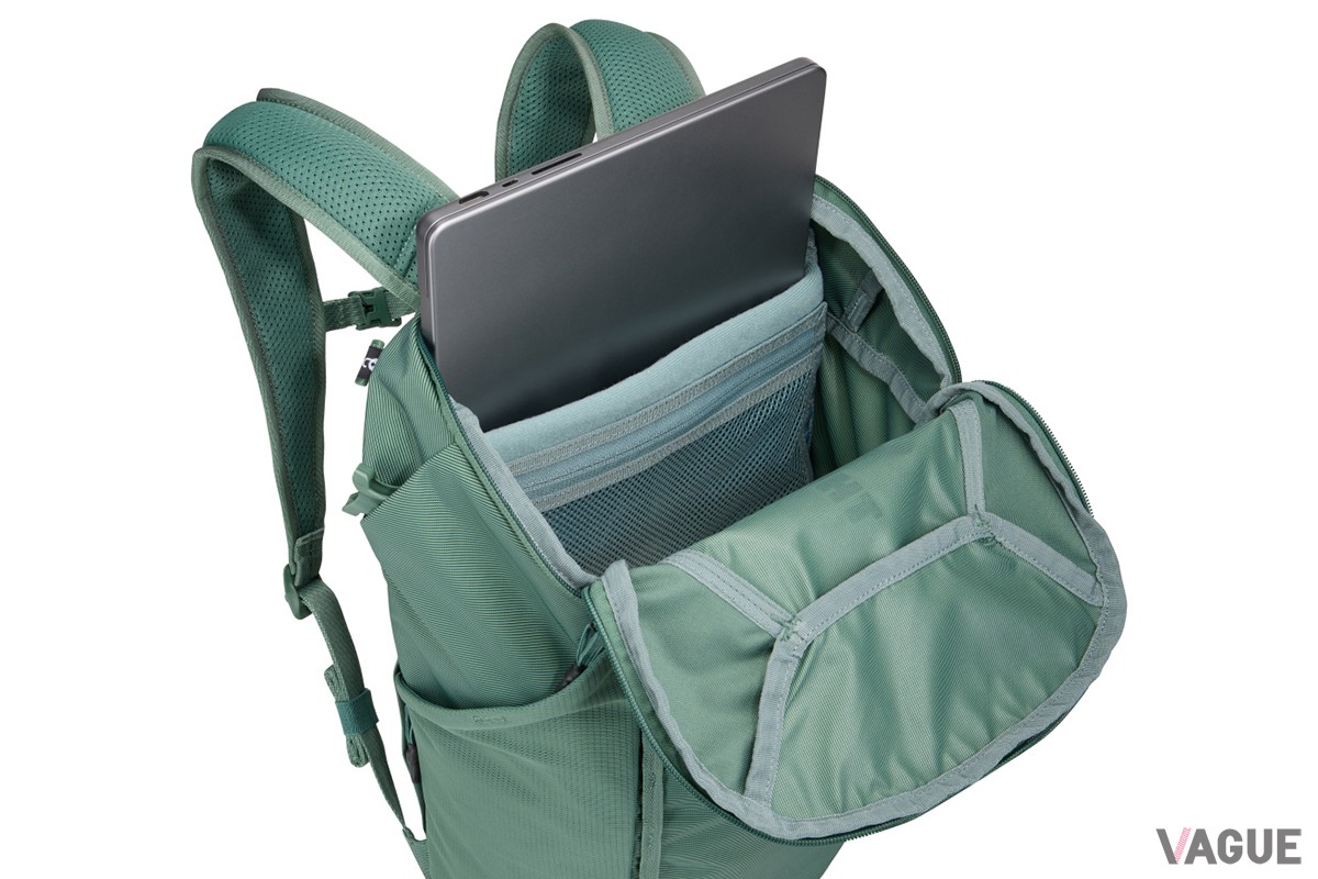パッド入りPC保護ポケット付きの一日分の荷物が入るサブバッグ