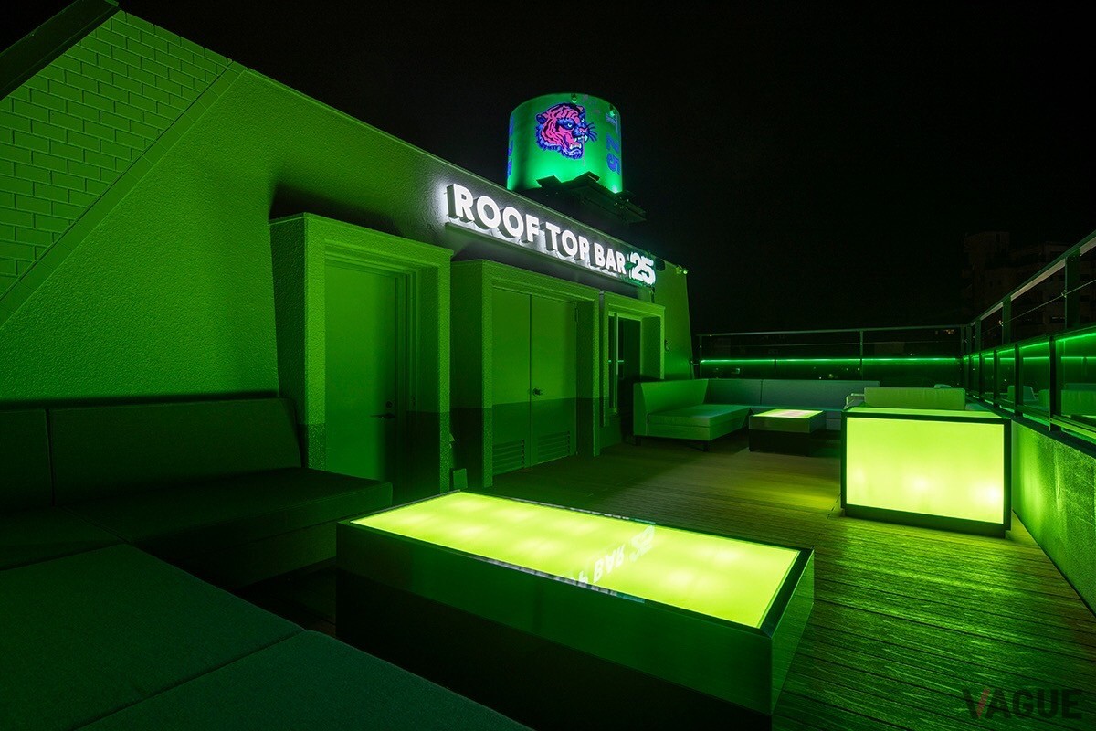 ルーフトップバー「ROOFTOP BAR 25」
