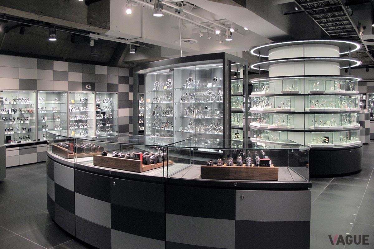 日本各地に店舗を構えるオンタイム・ムーヴ別注モデル第3弾として展開