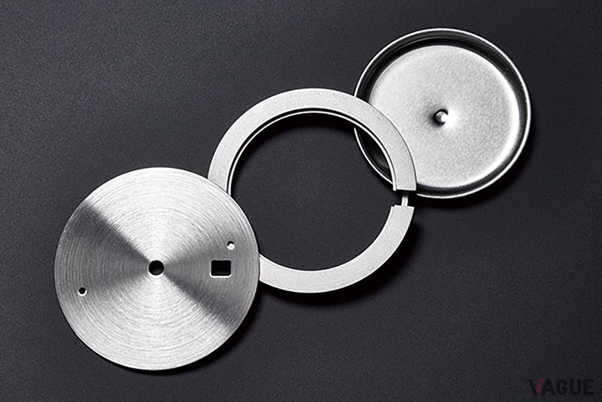 ミューメタル製インナーケースを内蔵することで80000A/mの耐磁性を実現