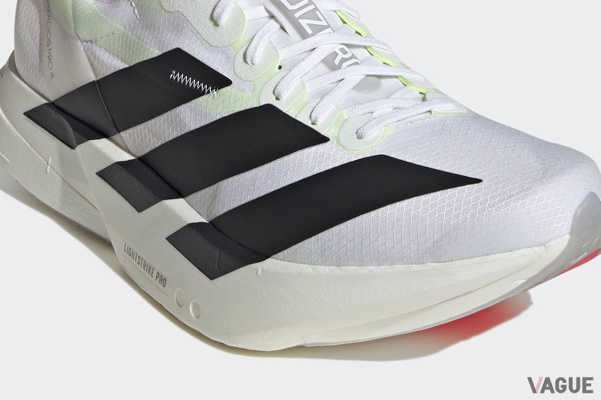 「ADIZERO SL2」は優れた軽量性と安定性を両立させたトレーニング用ジョグに適したランニングシューズ