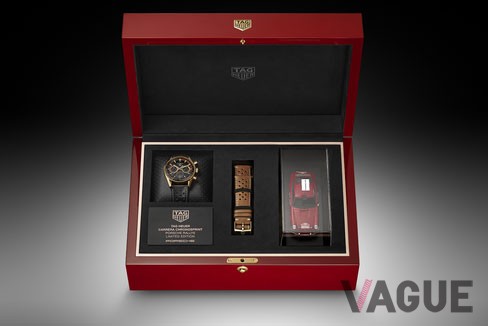 カーナンバー147のオリジナルのポルシェ911と同じルビーレッドを纏った、ラッカー仕上げのリミテッドエディション専用のウッドボックス