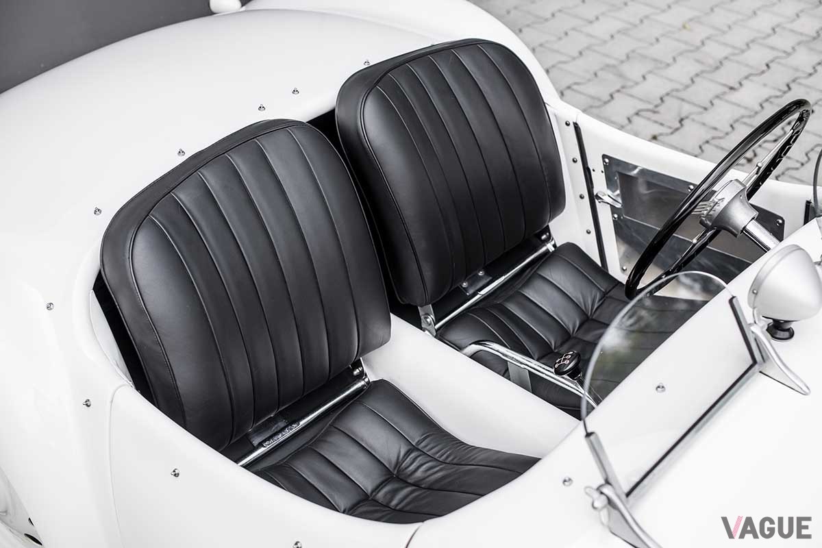 オークションに登場した1939年製BMW「328スペシャルコンペティション ロードスター」Remi Dargegen(c)2024 Courtesy of RM Sotheby's