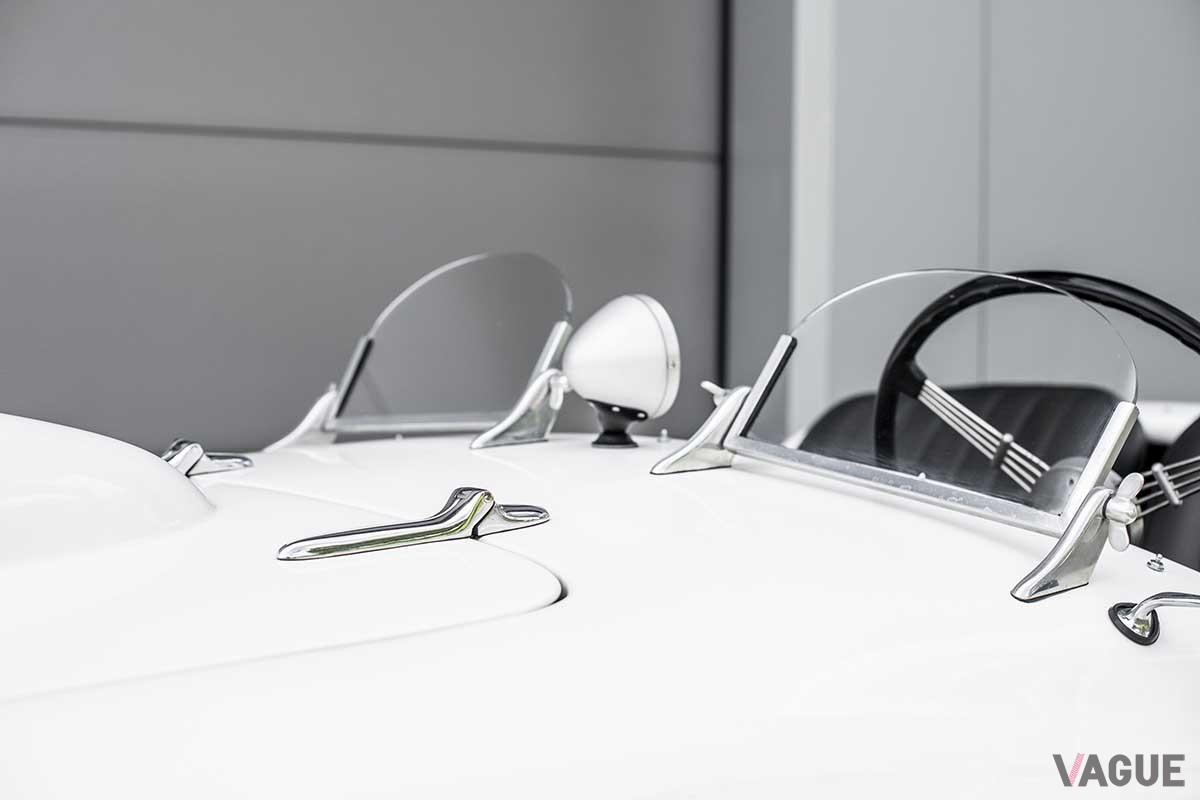 オークションに登場した1939年製BMW「328スペシャルコンペティション ロードスター」Remi Dargegen(c)2024 Courtesy of RM Sotheby's