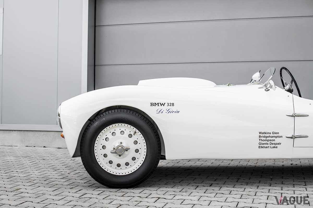 オークションに登場した1939年製BMW「328スペシャルコンペティション ロードスター」Remi Dargegen(c)2024 Courtesy of RM Sotheby's
