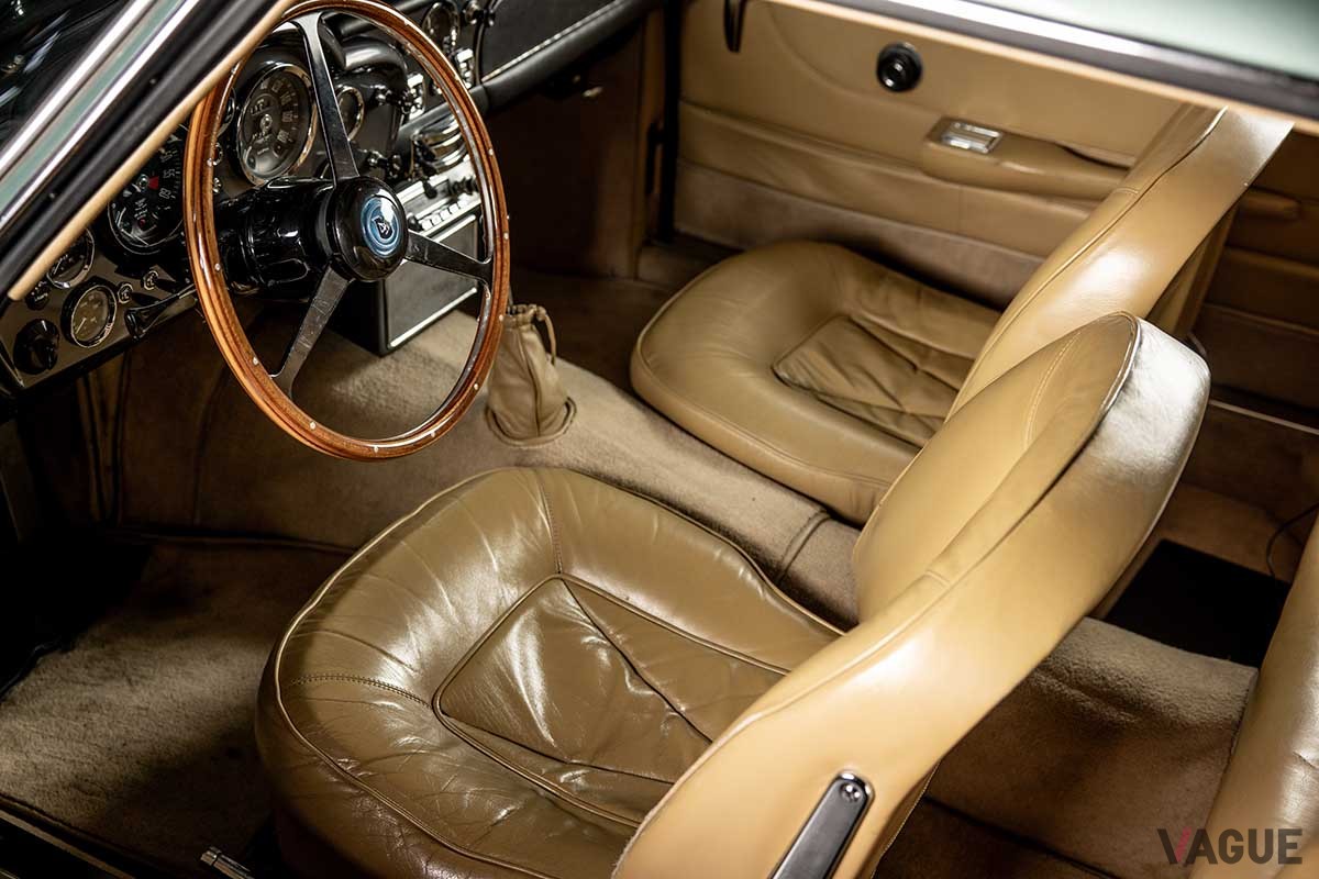 オークションに出品された1966年式アストンマーティン「DB6 シューティングブレーク」Neil Fraser (c)2024 Courtesy of RM Sotheby's