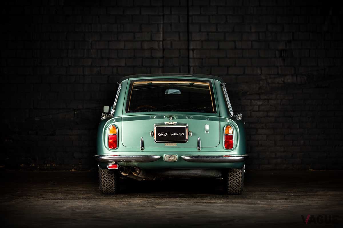 オークションに出品された1966年式アストンマーティン「DB6 シューティングブレーク」Neil Fraser (c)2024 Courtesy of RM Sotheby's