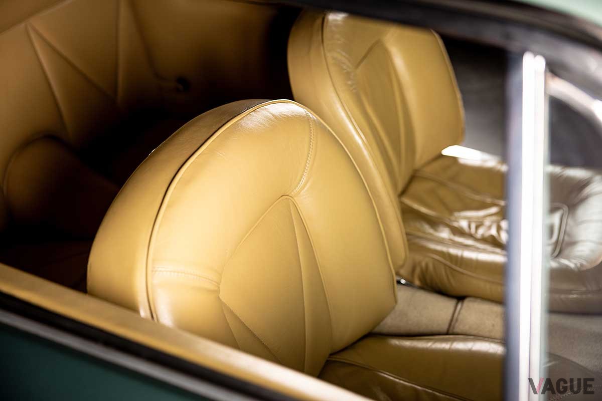 オークションに出品された1966年式アストンマーティン「DB6 シューティングブレーク」Neil Fraser (c)2024 Courtesy of RM Sotheby's