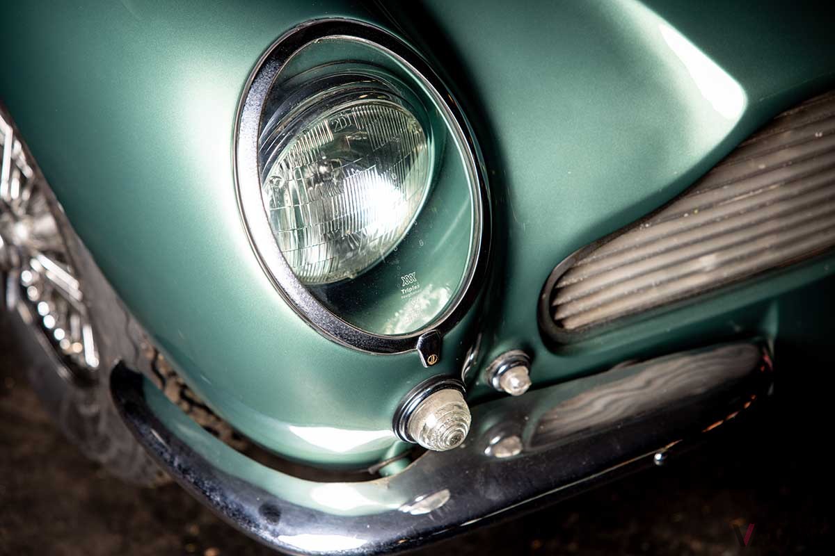 オークションに出品された1966年式アストンマーティン「DB6 シューティングブレーク」Neil Fraser (c)2024 Courtesy of RM Sotheby's