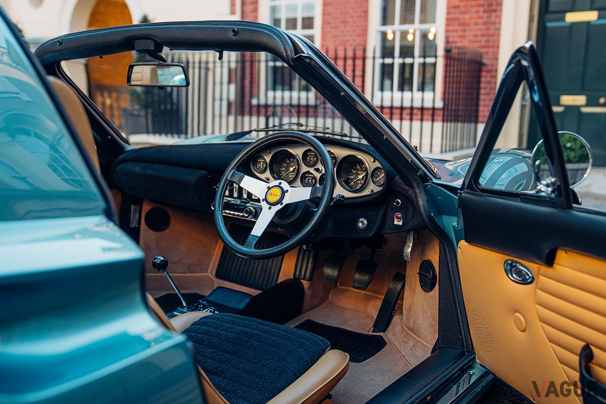 オークションに登場した1973年式フェラーリ「ディーノ246GTS byスカリエッティ」Alex Penfold(c)Courtesy of RM Sotheby's