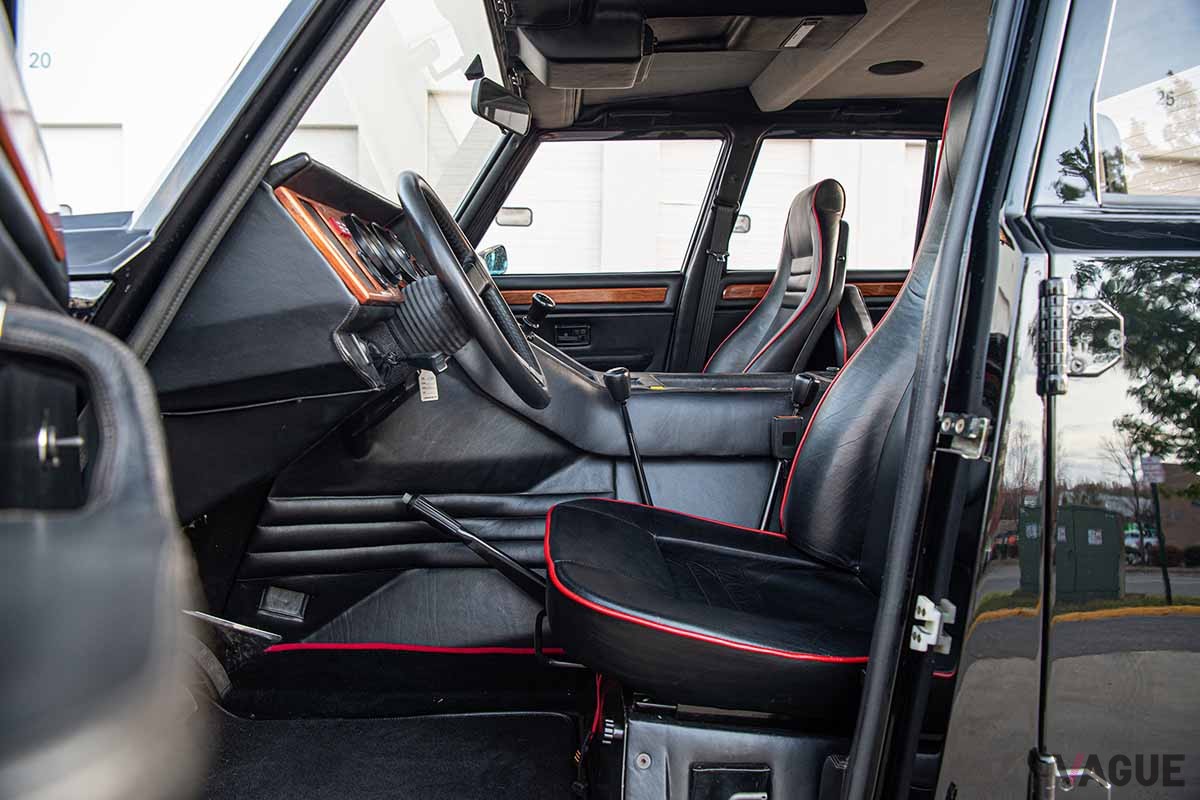 オークションに登場、45万500ドル（日本円で約6750万円）で落札された1993年式ランボルギーニ「LM002」 Greg Keyser(c)2024 Courtesy of RM Sotheby's