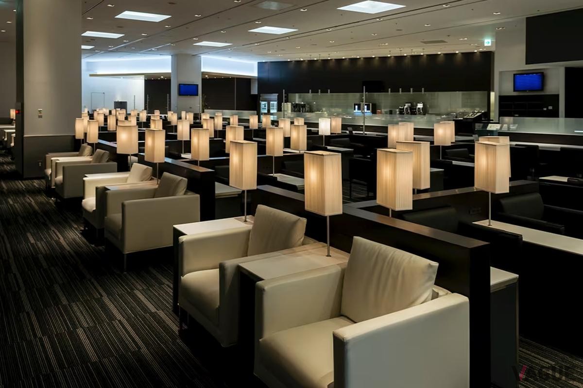 羽田空港のANAラウンジ。ANAスーパーフライヤーズ会員にはさまざまな特典がある