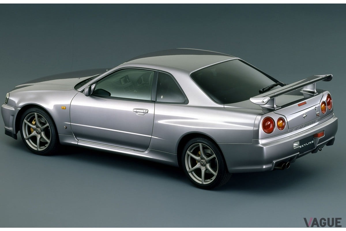 日産「スカイラインGT-R（BNR34型）」は1999年1月9日に発売された