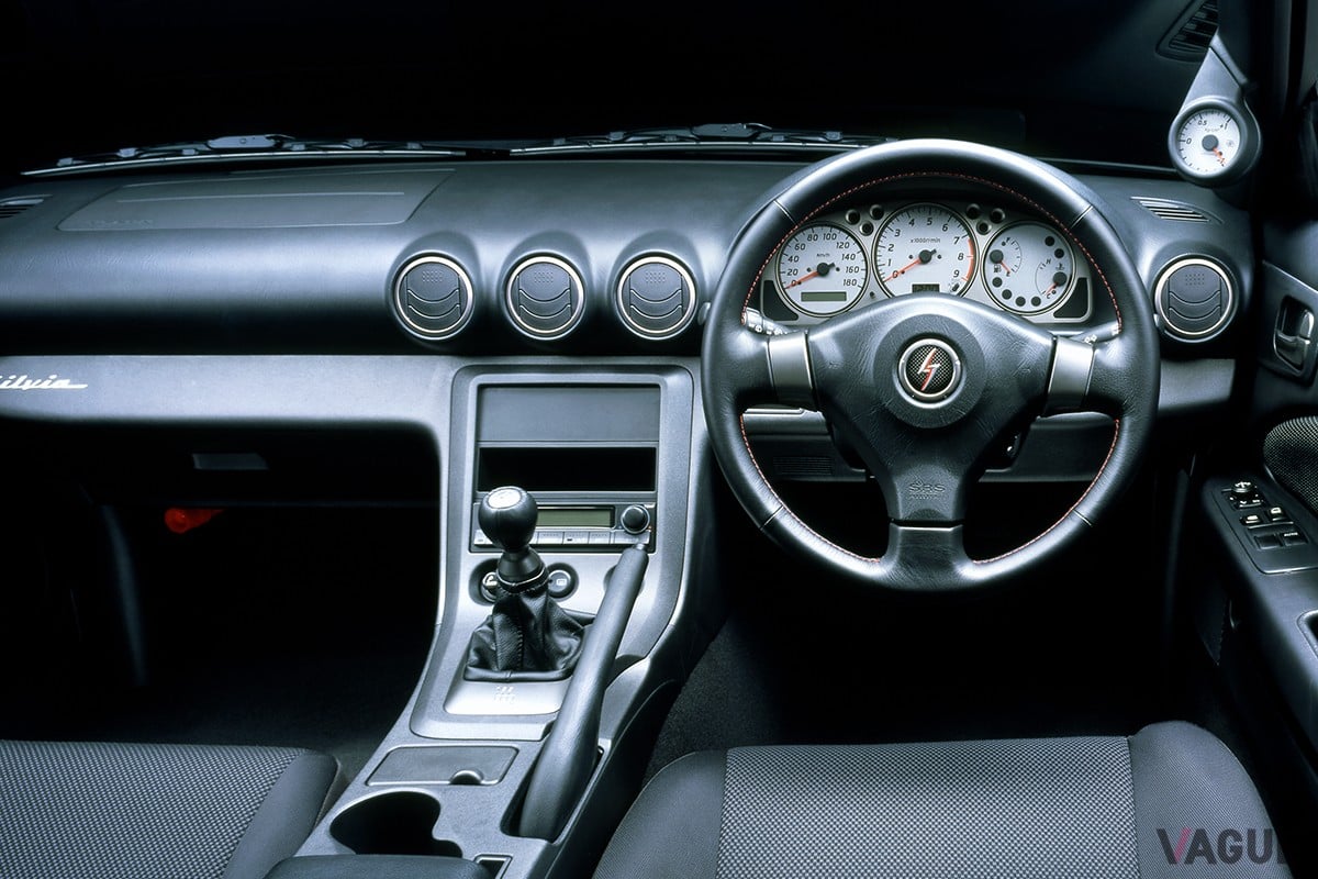 北米で人気上昇中のS15型日産「シルビア」のインテリア