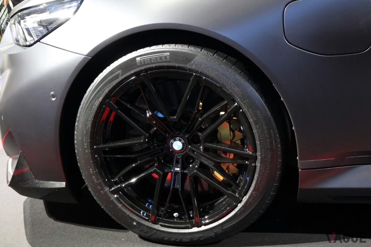 Mパフォーマンスパーツを装着したBMW新型「M5」