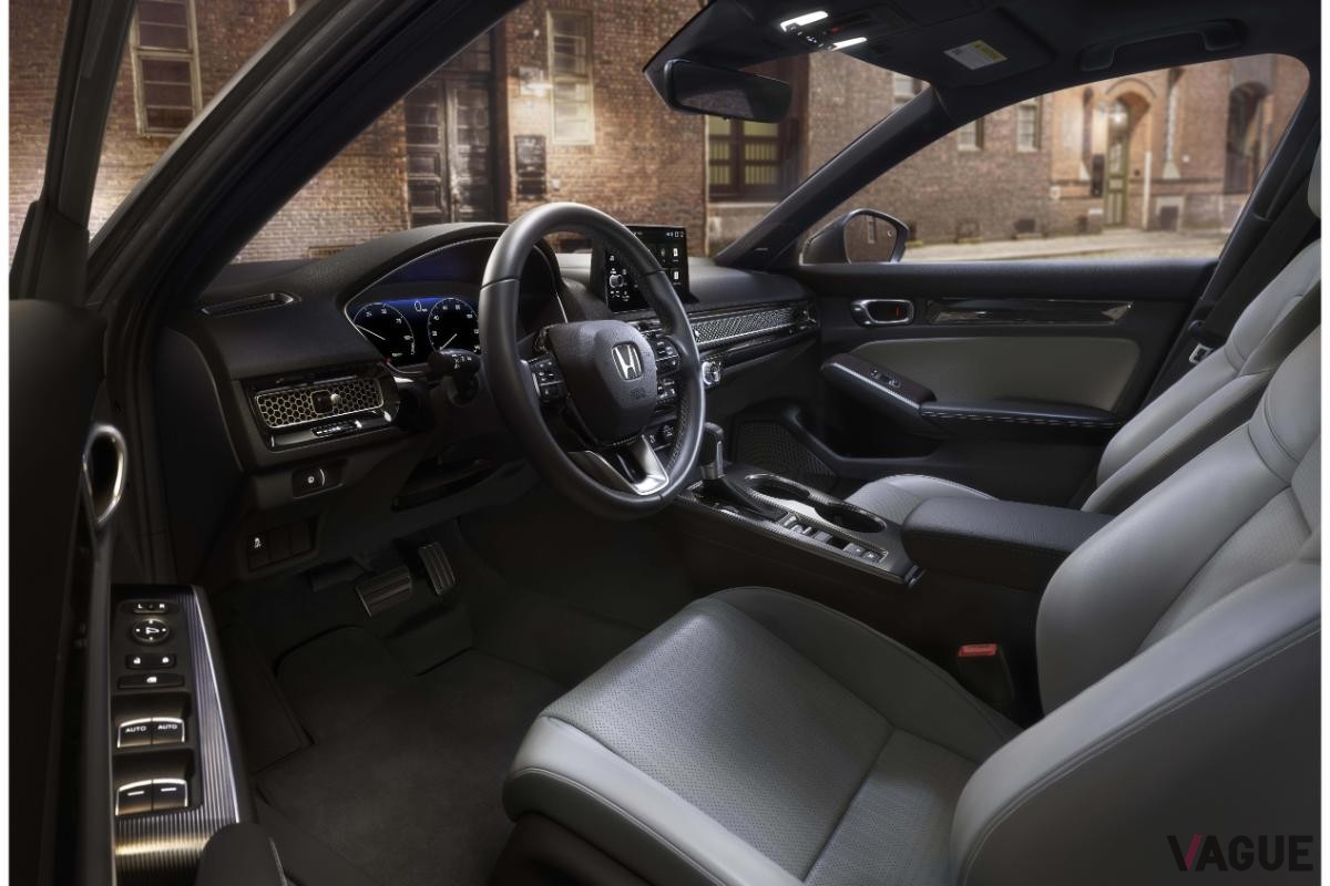 北米カー・オブ・ザ・イヤー2025乗用車部門に選ばれたホンダ「シビック・ハイブリッド」