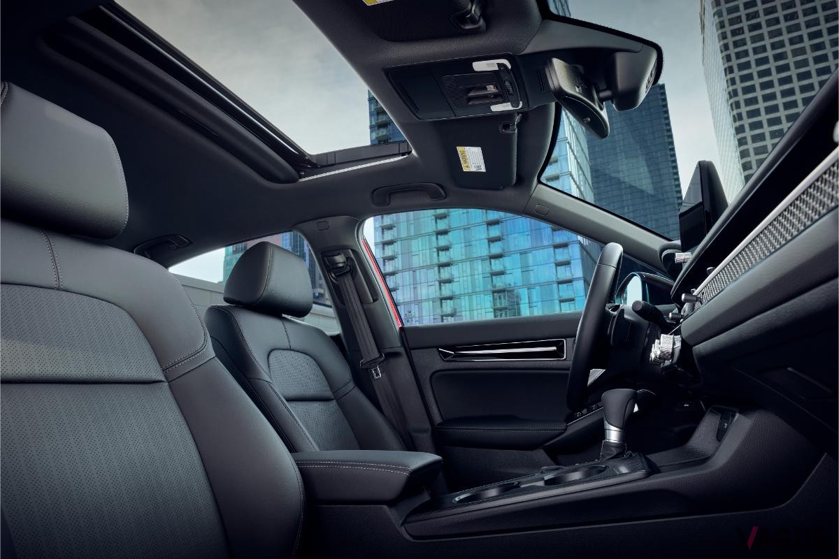 北米カー・オブ・ザ・イヤー2025乗用車部門に選ばれたホンダ「シビック・ハイブリッド」