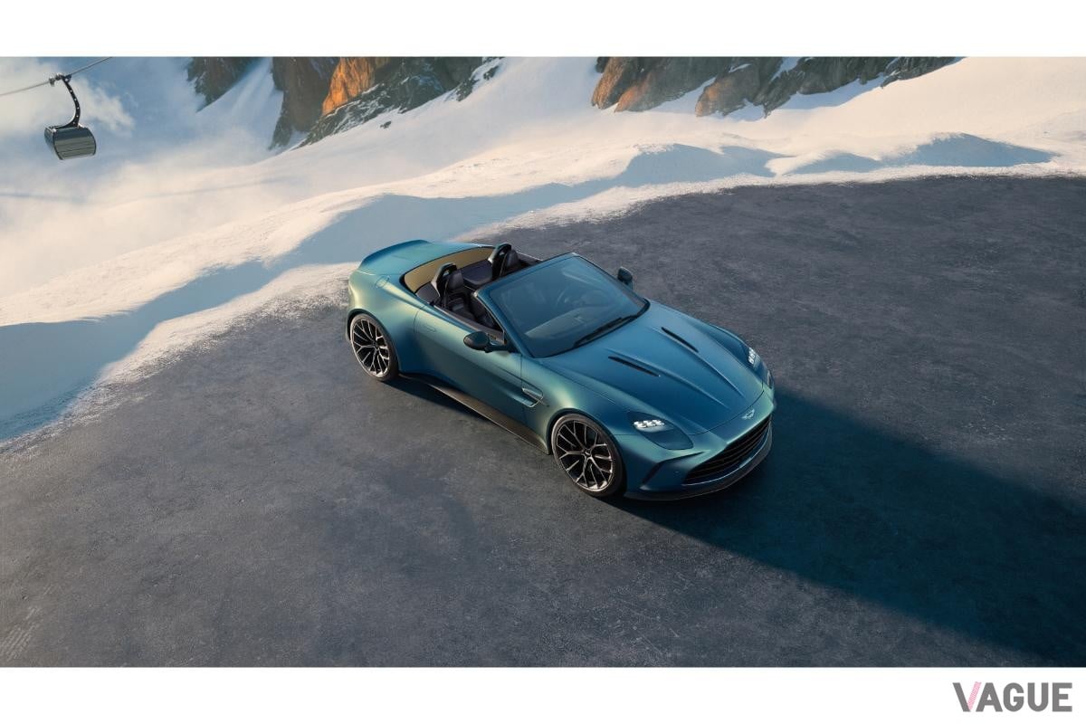 アストンマーティンは英国で新型「ヴァンテージ・ロードスター」を発表