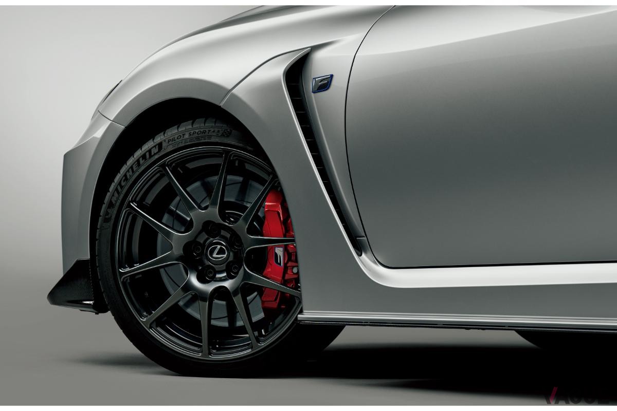 レクサスが「RC」および「RC F」の「Final Edition」を発売