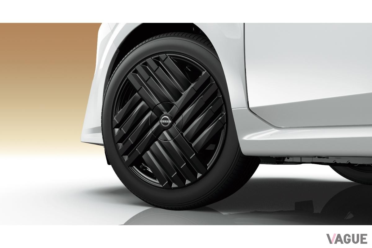 日産「ノート・オーラ」