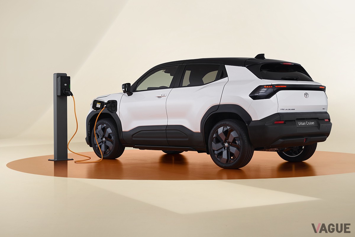 ブリュッセルモーターショー（サロン・ド・ロト2025）で初公開されたトヨタ新型「アーバンクルーザー」