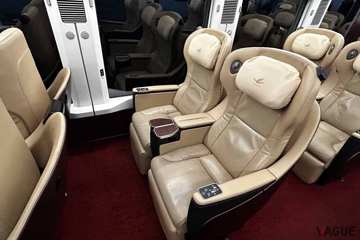 近鉄特急「ひのとり」のプレミアムシート