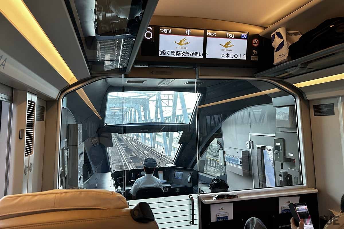 近鉄特急「ひのとり」プレミアムシートの車窓