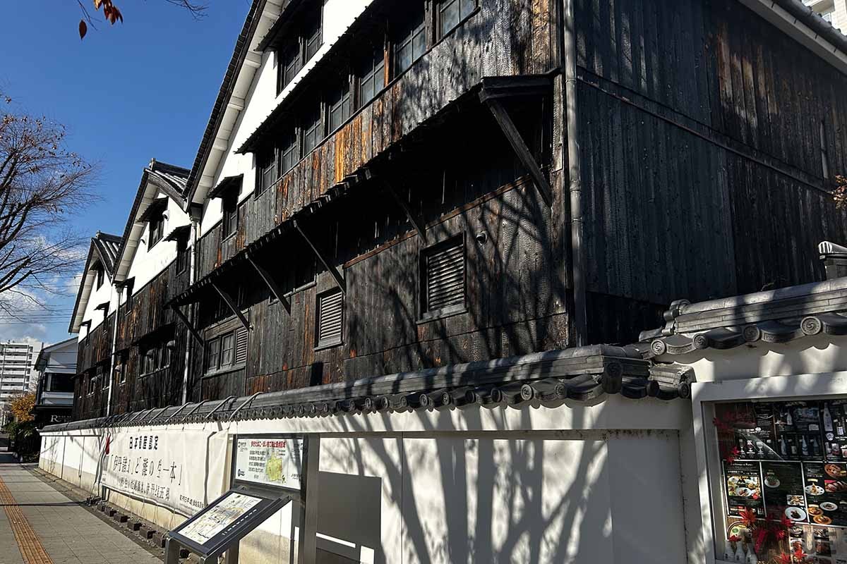 清酒発祥の地、兵庫県伊丹市の古い町並み