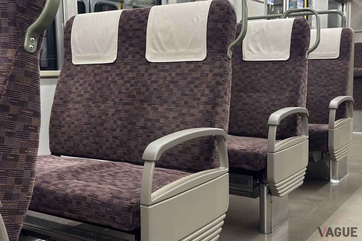 「新快速」の座席