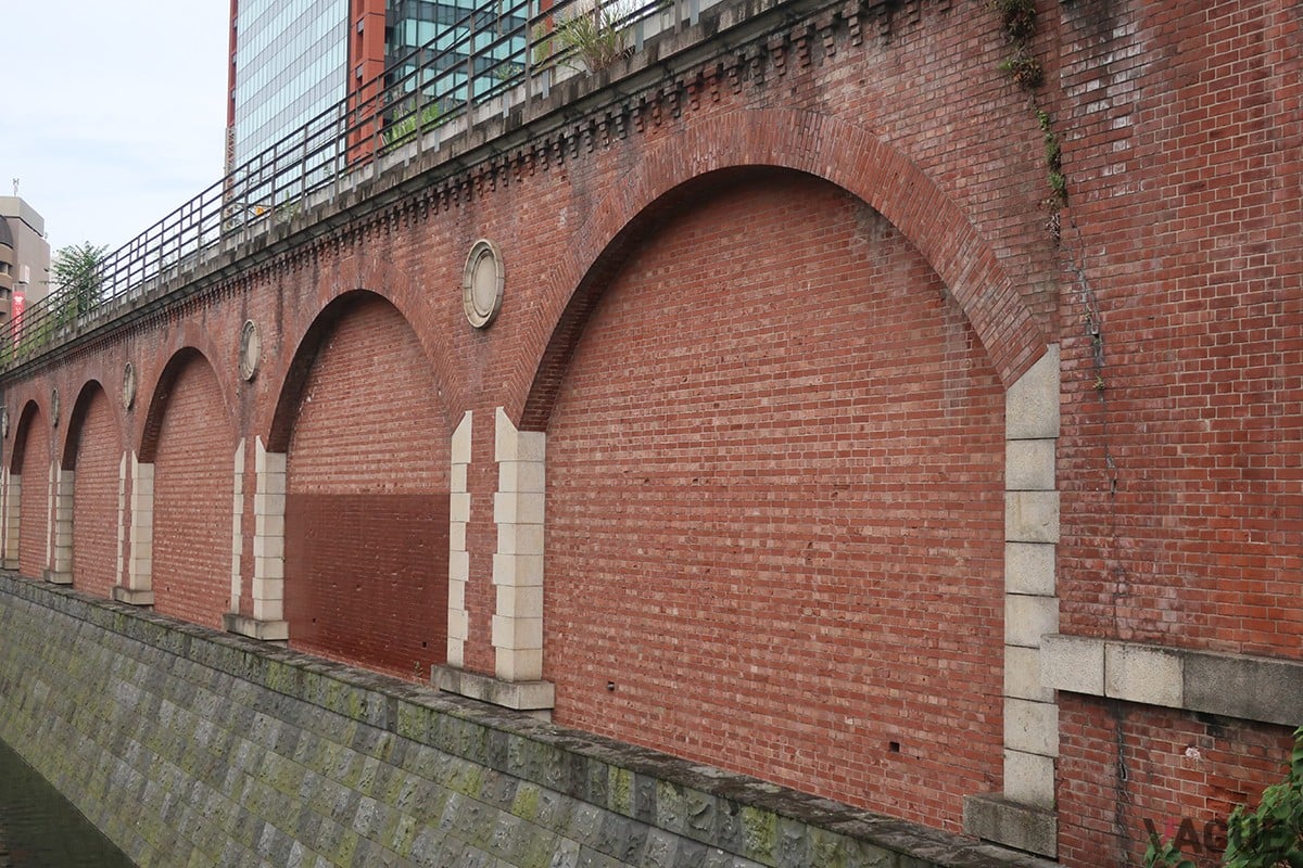 「マーチエキュート神田万世橋」は旧万世橋駅の遺構を整備した商業施設だ