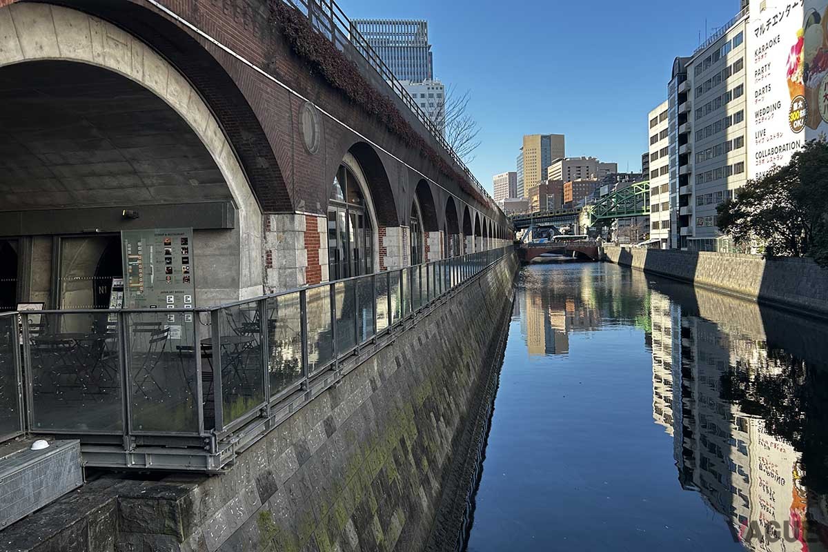 「マーチエキュート神田万世橋」は旧万世橋駅の遺構を整備した商業施設だ