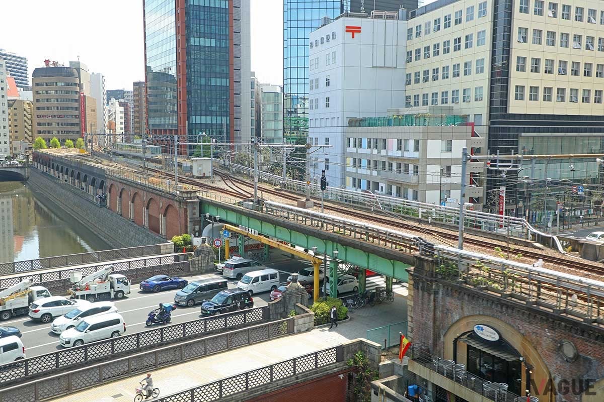「マーチエキュート神田万世橋」は旧万世橋駅の遺構を整備した商業施設だ