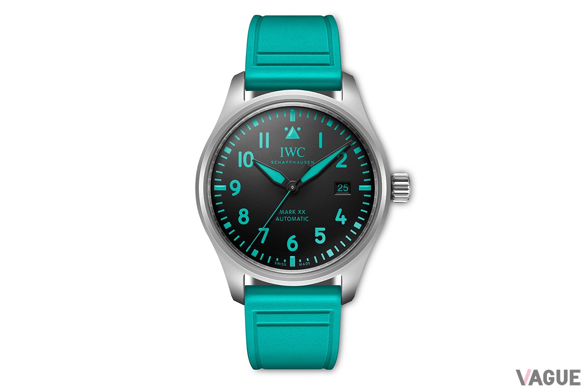 「IWCシャフハウゼン　パイロット・ウォッチ マークXX メルセデスAMG ペトロナス フォーミュラ ワン チーム」（品番：IW328210　96万5800円、消費税込）