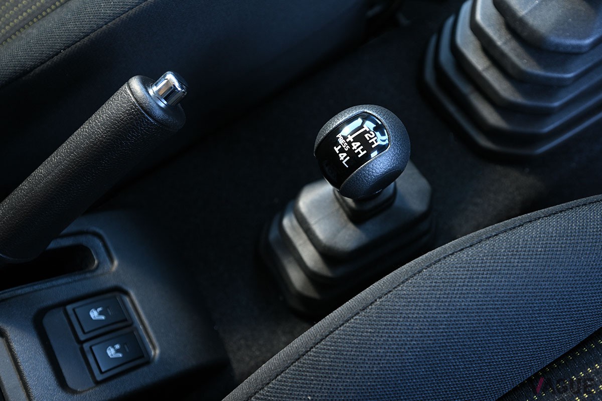 スズキ新型「ジムニーノマド」