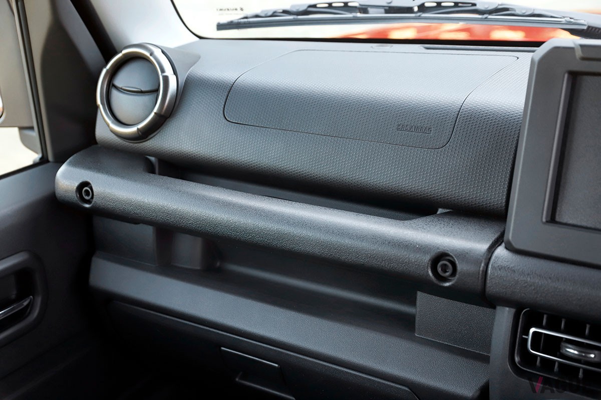 2025年1月30日に発表されたスズキ新型「ジムニーノマド」