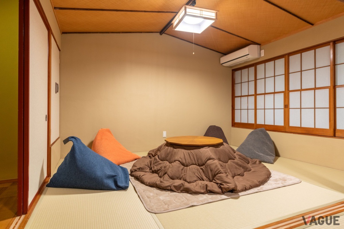 家族や友達と一緒に暖まれるこたつ（冬季）