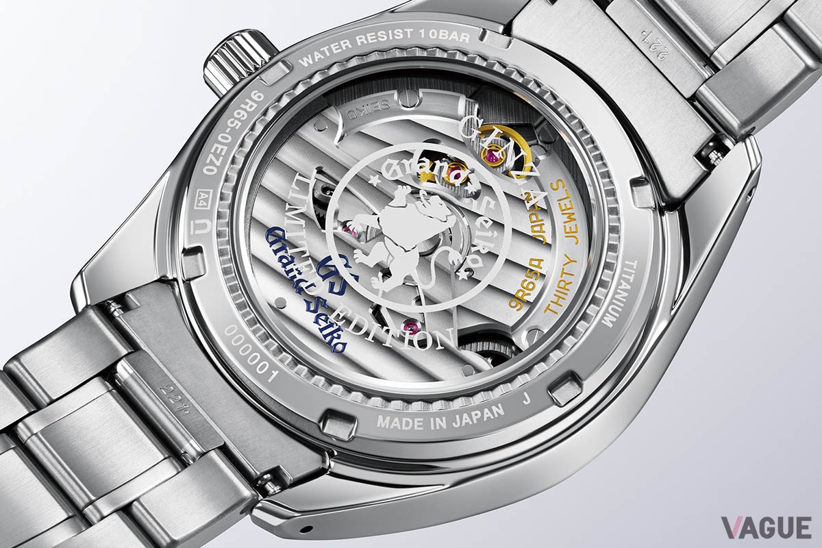 ユニークなスプリングドライブのムーブメントが覗くシースルーバック。“GINZA LIMITED EDITION”の文字も記されている