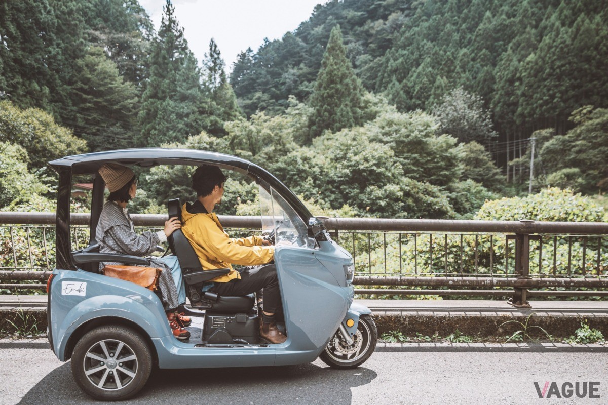 電動トゥクトゥクで集落ホッピング